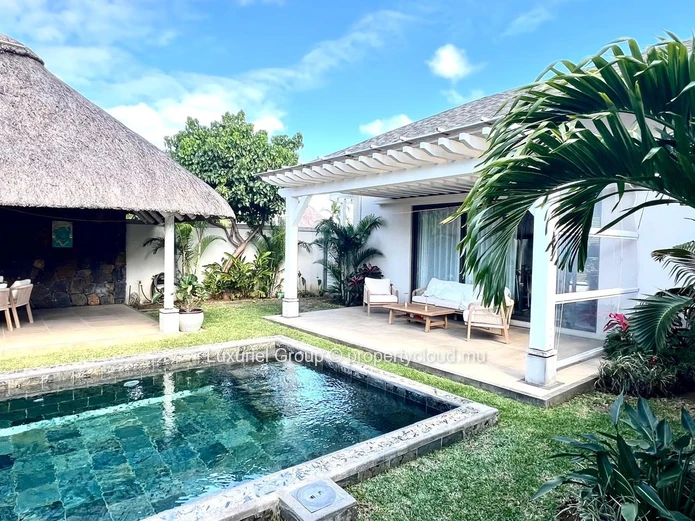 Exclusive 3-Bedroom En-Suite Villa with Pool & Lush Garden in Grand Baie