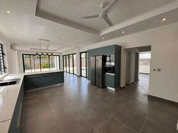 4 Bedroom Villa