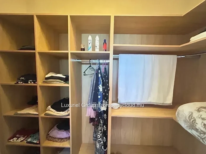 Contemporary 3-Bedroom Villa for Rent in Private Calodyne Residence