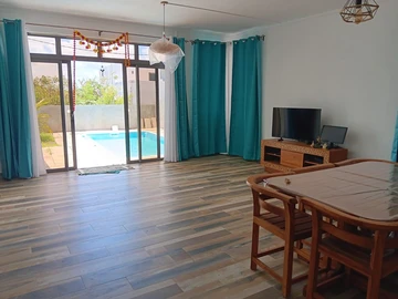 5 Bedroom Villa