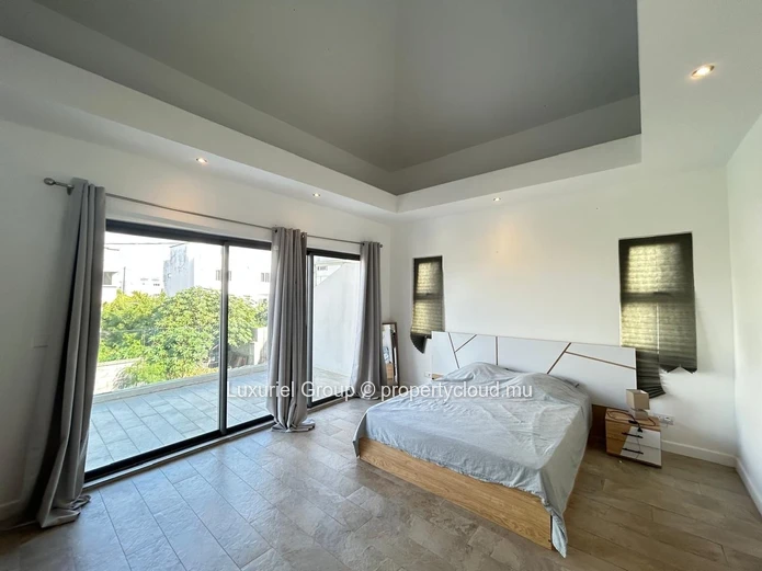 Beautiful Contemporary Villa for Sale – Elegance, Comfort and Modern Living
