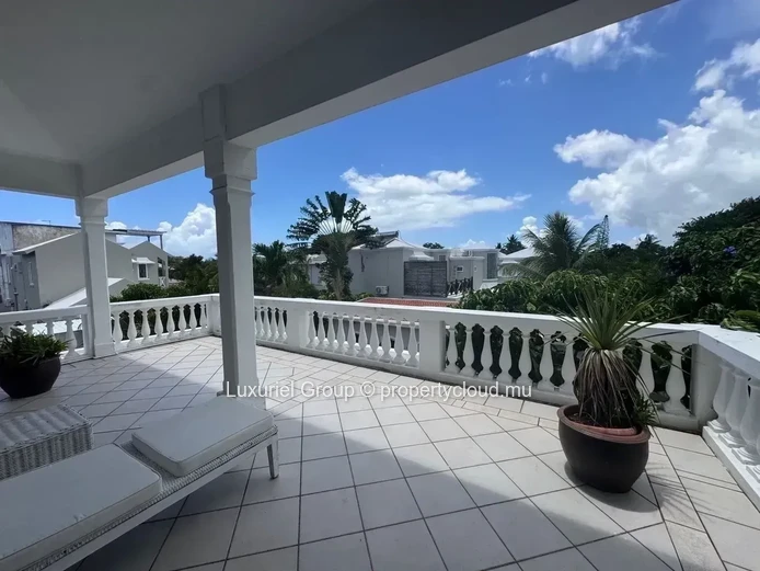 Embrace the Authentic Mauritian Lifestyle in Style