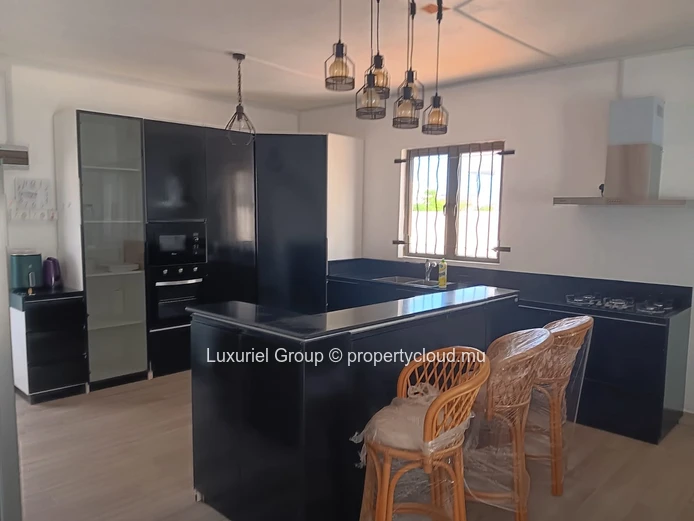 Elegant New-Build Villa with Rooftop Terrace and Pool
