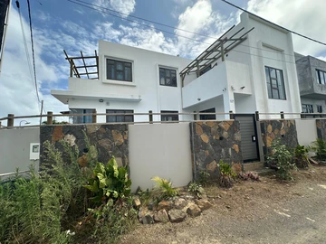 4 Bedroom Villa