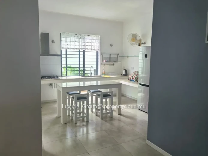 Charming Villa with Private Pool in the Heart of Pereybere