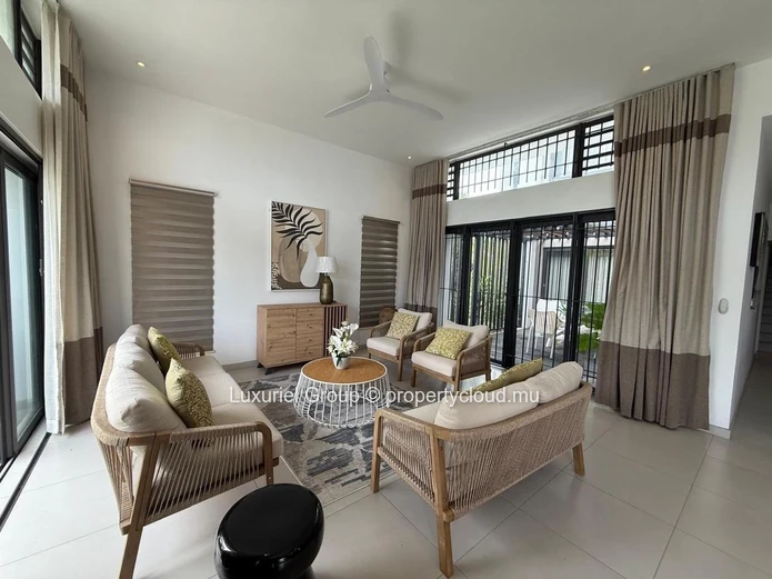 Stunning Contemporary Villa With Private Pool And Garden