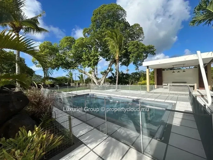 Prestige House for Rent – Private Estate in Forêt Daruty