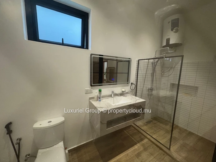 Modern Villa with Jacuzzi for Rent in Trou aux Biches 