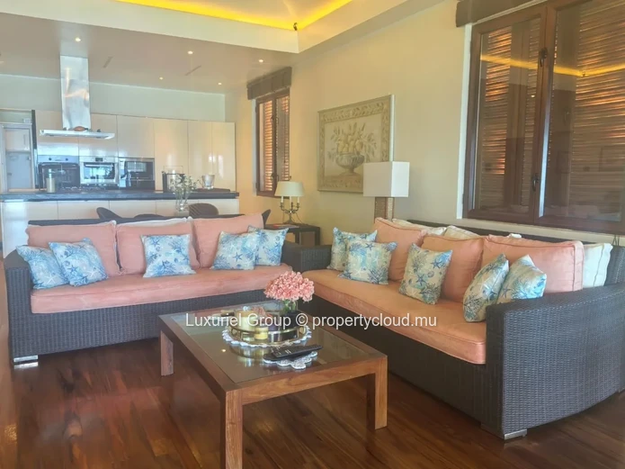 Exceptional Beachfront Villa in Pointe aux Canonniers