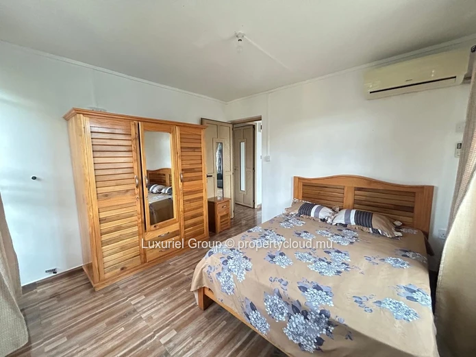 Modern 4-Bedroom Villa with Private Pool in Pereybere
