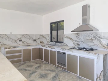 5 Bedroom Villa