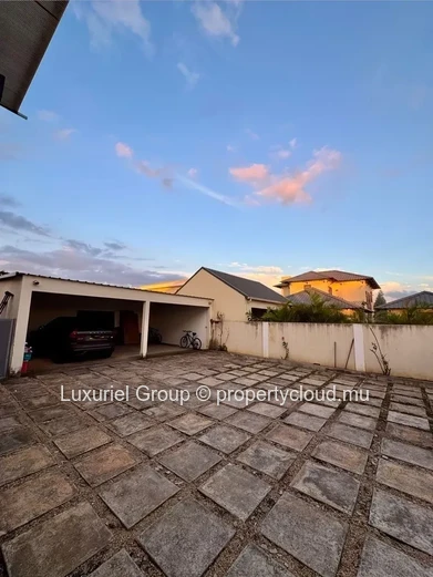 Elegant Villa with Private Pool – Pointe aux Piments