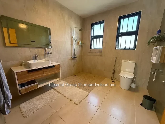 Comfort & Style – Spacious Family Villa For Rent In Grand Baie