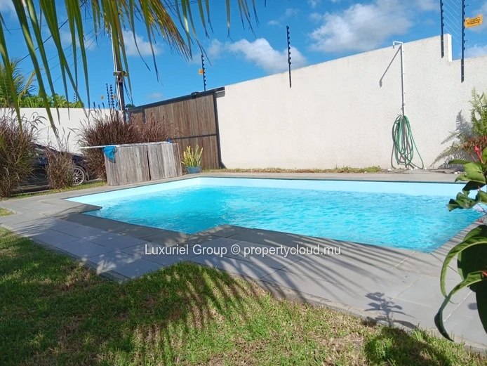 Elegant 3-Bedroom Villa with Garden and Terrace in Grand Baie