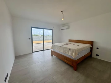5 Bedroom Villa