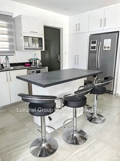 Villa In Secure Estate 3Bed