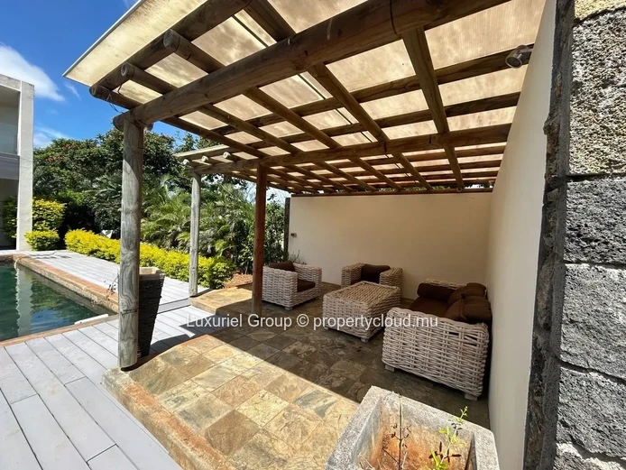 Exceptional 4-Bedroom Villa in a Peaceful Green Setting