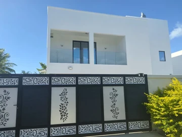5 Bedroom Villa