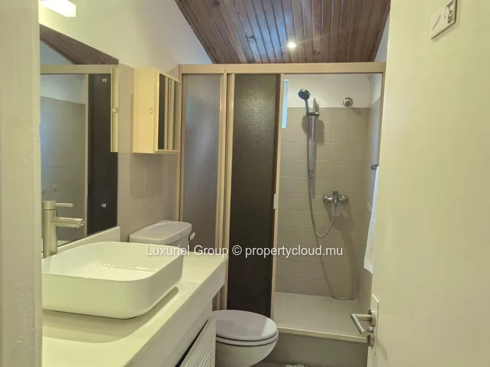 Tropical Comfort Meets Modern Living – Duplex Villa in Pointe aux Canonniers