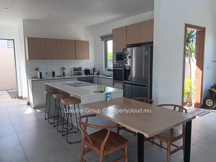 Exceptional Villa for Rent in Grand Baie – Luxury, Security, and Ultimate Comfort