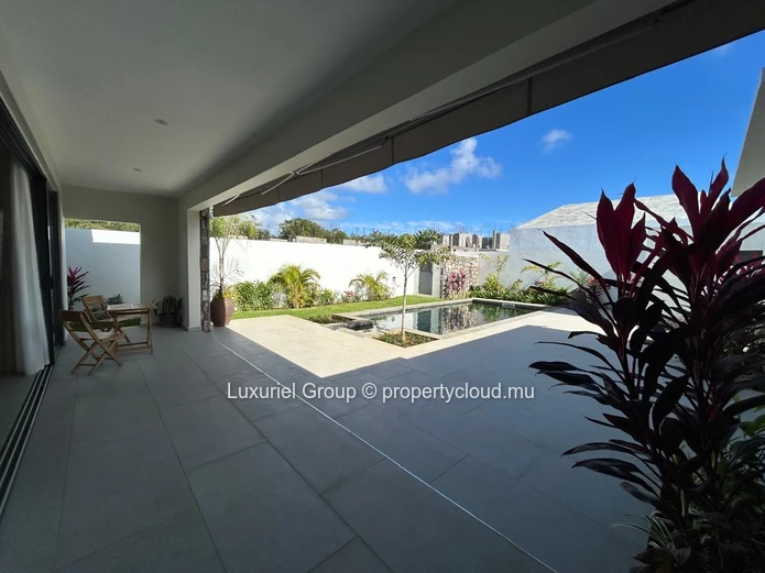 Elegant Modern Villa with Private Pool for Rent – Grand Baie