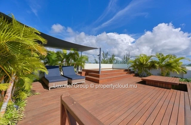 A Rare Tropical Retreat with Private Rooftop Pool in Pereybere