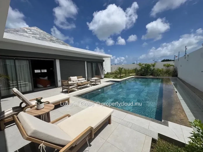 Stunning Contemporary Villa With Private Guest Annex