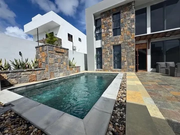 4 Bedroom Villa
