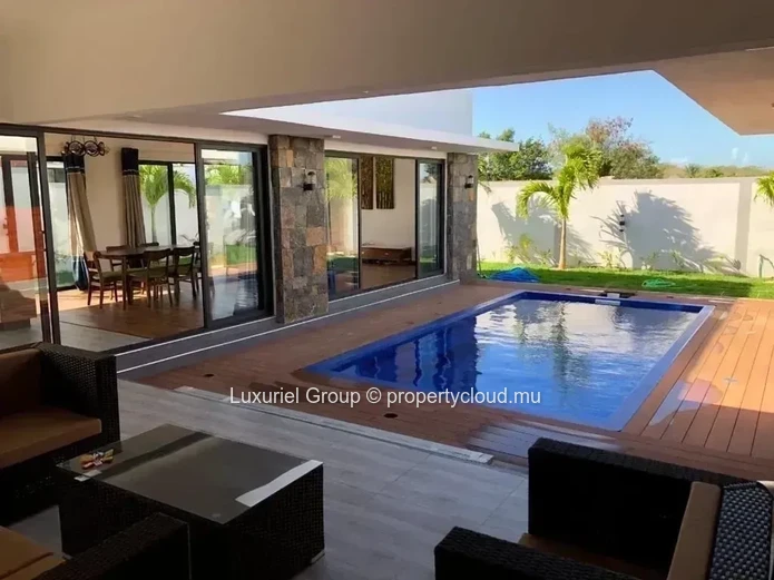 Bright Contemporary Villa In Grand Baie – 3 Bedrooms