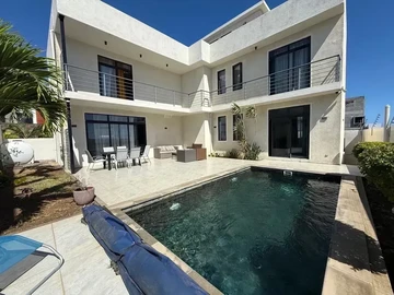 4 Bedroom Villa
