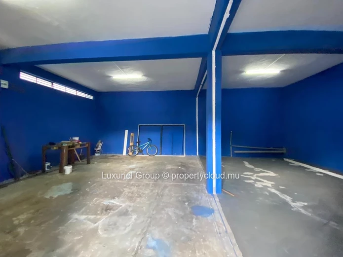 Commercial Building For Long-Term Rent