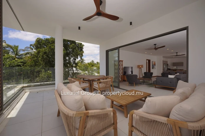 Luxury Apartment for Sale in Pointe aux Canonniers – 3 En-Suite Bedrooms