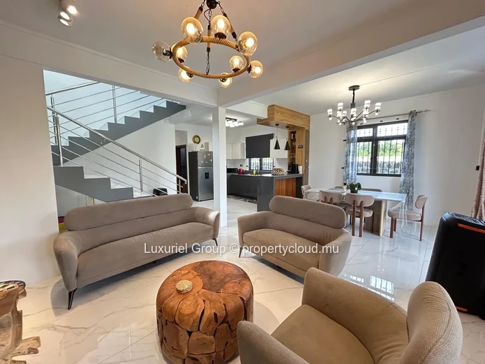 Modern Contemporary Villa For Rent – Sottise