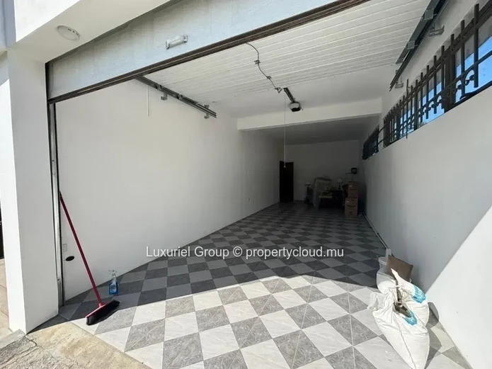 Elegant House in Calodyne, in a Quiet and Peaceful Reside