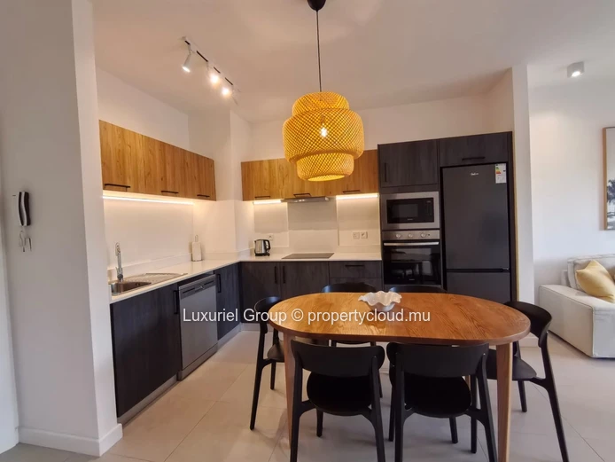 Elegant 3-Bedroom Corner Apartment in Beau Plan
