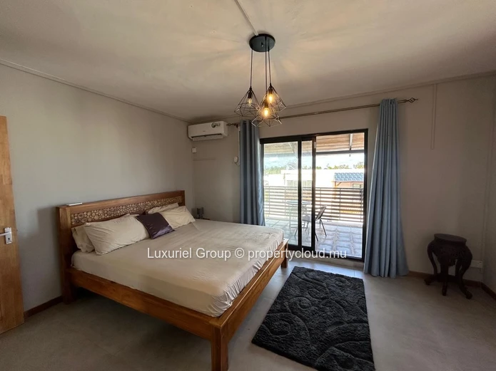 Beautiful Villa for Sale in Pereybere – Fully Furnished with Swimming Pool and Landscaped Terrace