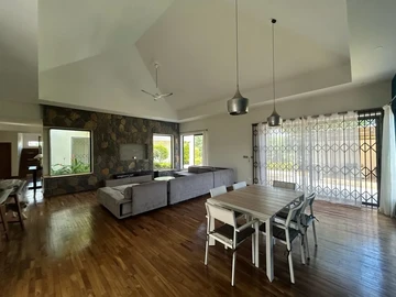4 Bedroom Villa