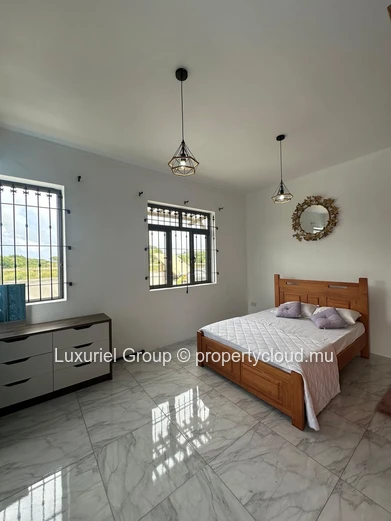 Contemporary 4-Bedroom Villa with Private Pool in Pereybere