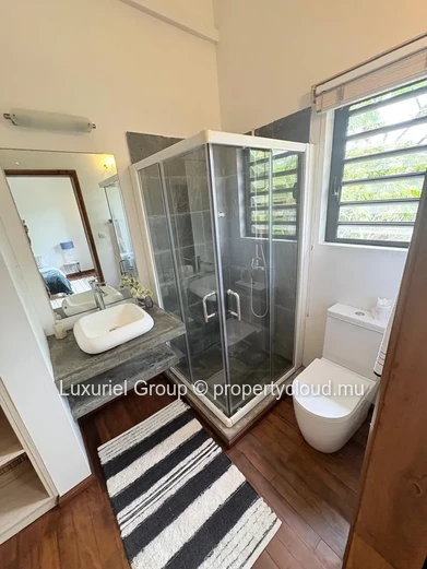 Live the Mont Piton Lifestyle in This Stunning Contemporary Villa