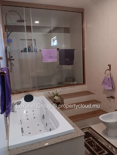 Exclusive Tropical Lifestyle Property