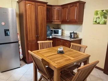 5 Bedroom Villa