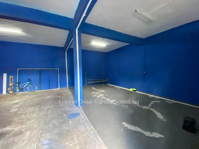 Commercial Building For Long-Term Rent