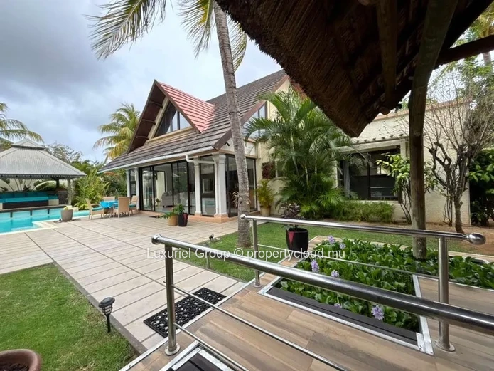 Private Oasis In Pereybere – Villa With Pool In A Secure Residence