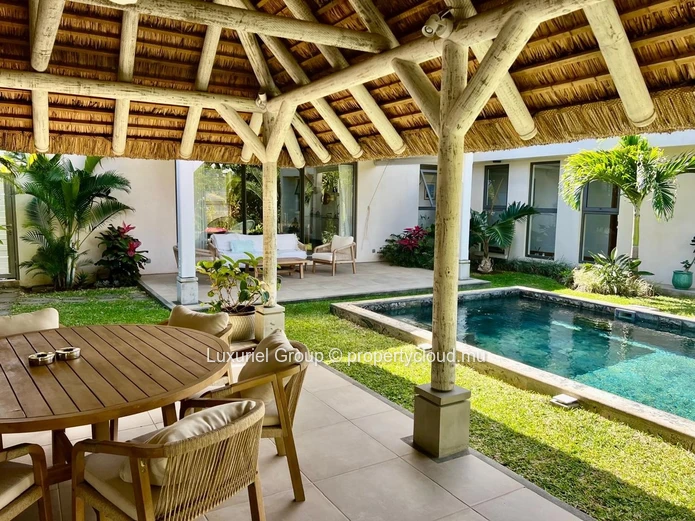 Exclusive 3-Bedroom En-Suite Villa with Pool & Lush Garden in Grand Baie