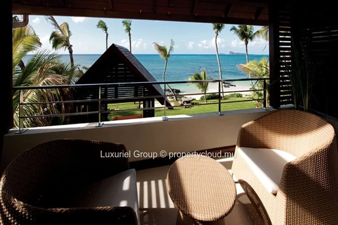 Villa D'exception Pieds Dans L'eau À Louer – Pointe Aux Canonniers