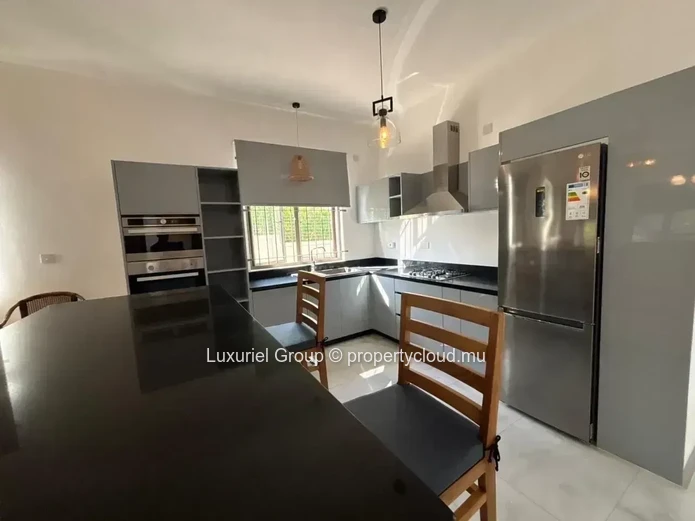 Elegant House in Calodyne, in a Quiet and Peaceful Reside