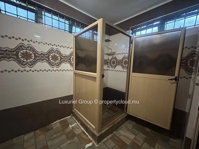 Modern 4-Bedroom Villa with Private Pool in Pereybere