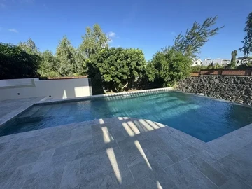 6 Bedroom Villa