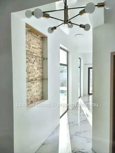New Contemporary Villa With Swimming Pool