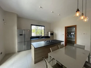 4 Bedroom Villa